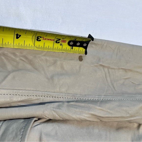 Theory Lamb Leather Moto Jacket light beige/taupe color size Large women’s - Picture 7 of 15